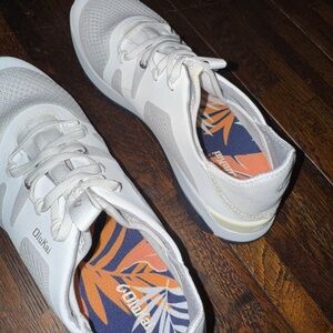 OluKai® Huia Sneakers